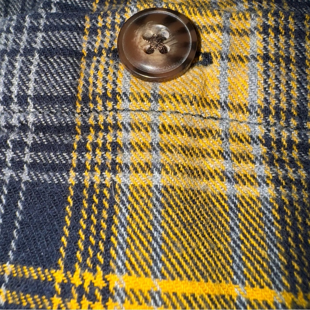 Duluth Trading Co Women’s Plaid Flannel Button Down Shirt Cotton Medium - Picture 5 of 6